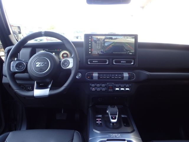 Fahrzeugabbildung BAW 212 TCI 4WD Grün/Schwarz/Grau Leder Digitales Co