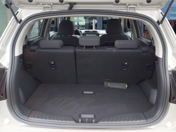 KGM Tivoli ESSENTIAL 1.5 MT NaviCarPlayRFKDABSHZ