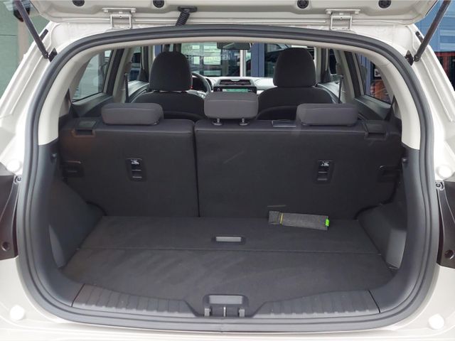 KGM Tivoli ESSENTIAL 1.5 MT NaviCarPlayRFKDABSHZ