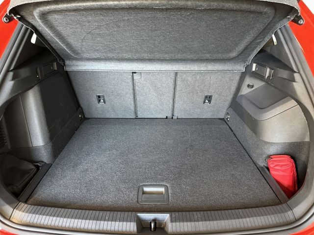 Tiguan 1.5 TSI eHYBRID R-LINE MATRIX+PANO+KAM+AH