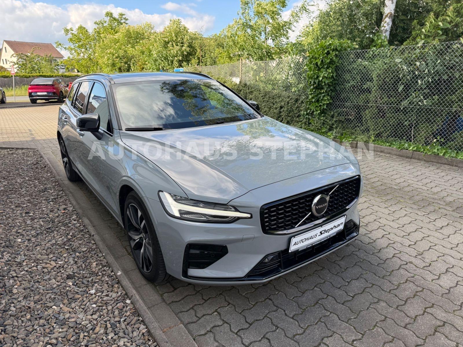 Volvo V60 B4 Automatik Plus Dark GARANTIE