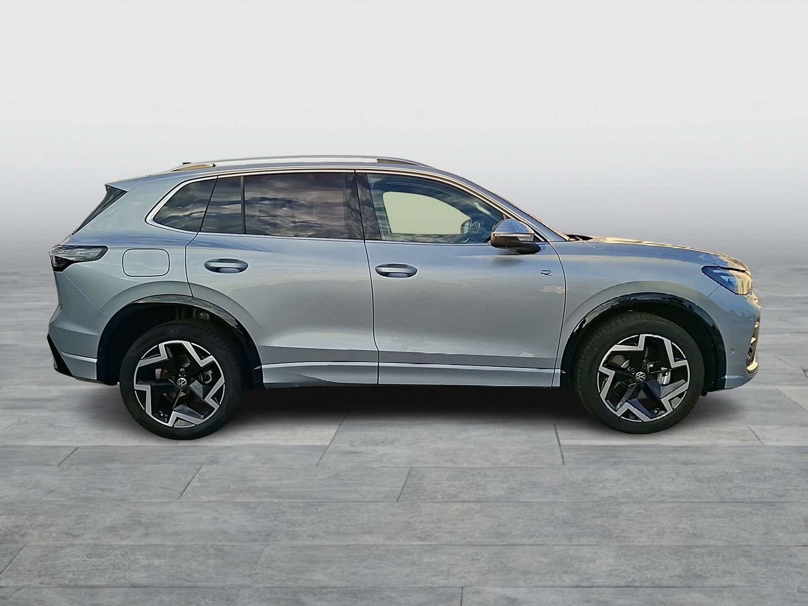 Fahrzeugabbildung Volkswagen Tiguan TDI R-Line DSG 4M Standhzg. Matrix Navi A