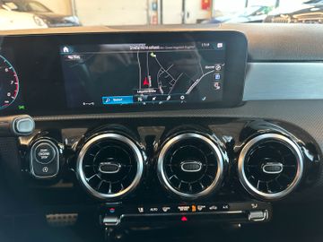 Mercedes-Benz A 250 A Limousine *AMG-LINE*NAVI*LED*KAM*