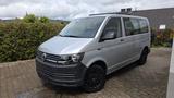 Volkswagen T6 Transporter Kombi kurzer Radstand 9-Sitzer - VW T6 Transporter in Wiesbaden