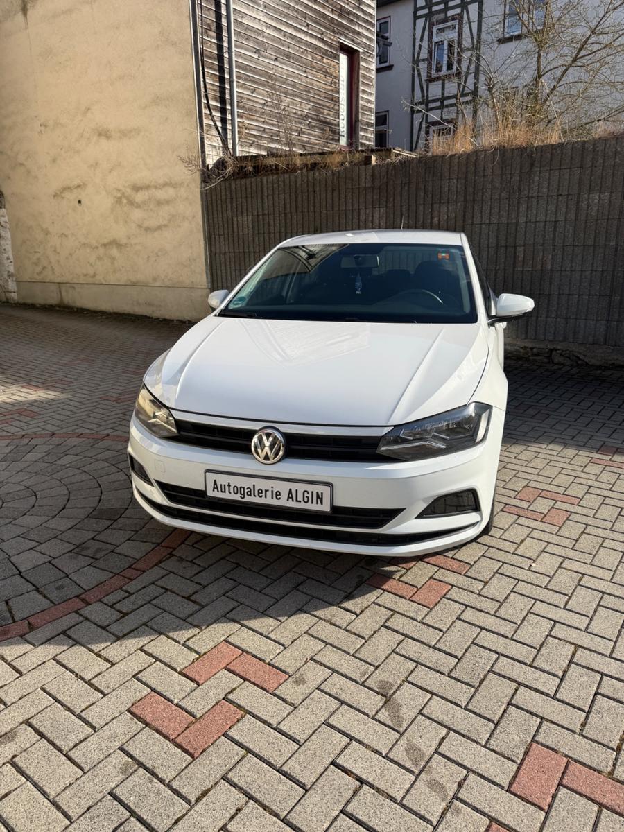 Volkswagen Polo VI Trendline