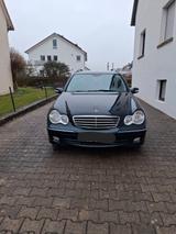 Mercedes-Benz C 220 CDI T AVANTGARDE Avantgarde - Mercedes-Benz C 220 aus 2004: Cdi