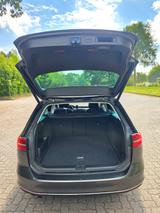 Volkswagen Passat 2.0 TDI SCR 140kW DSG Highline Varian... - VW Passat Gebrauchtwagen in Hamburg