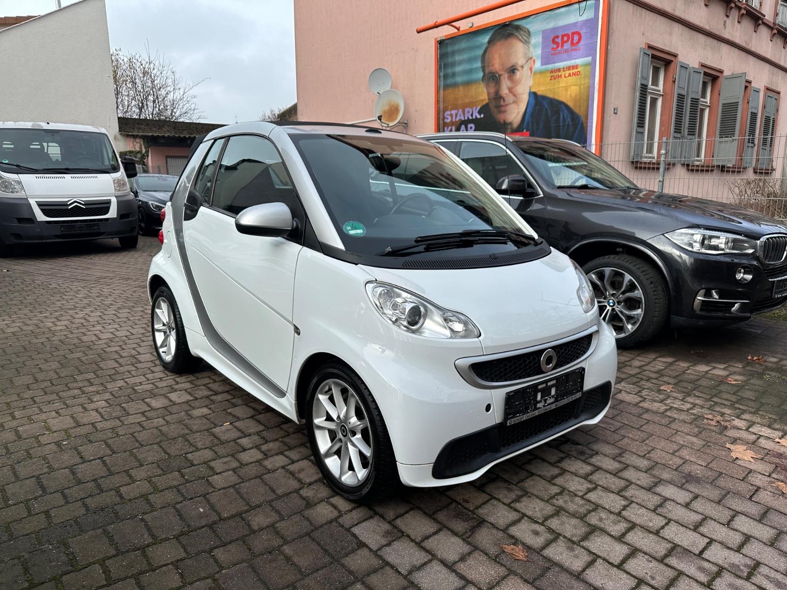Smart ForTwo cabrio MHD 52 kW Klimaautomatik