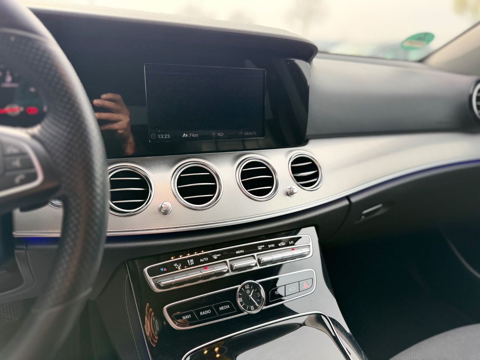 E 220 d T Modell Autom. Navi Leder LED