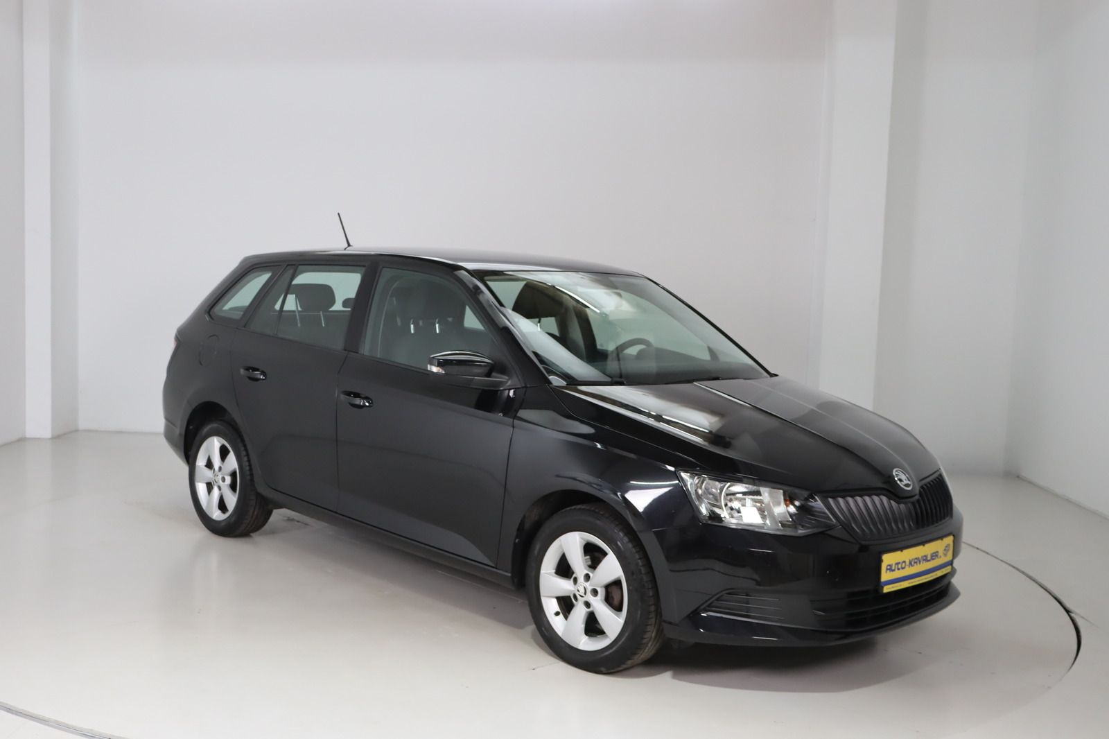 Fahrzeugabbildung SKODA Fabia 1.2 TSI Active Combi 1.Hand