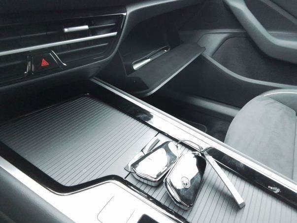 Passat Variant 1.5 TSI eHybrid Elegance AHK