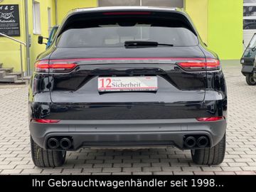 Porsche Cayenne - 8