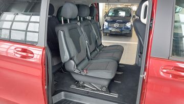 Mercedes V 220 - 9