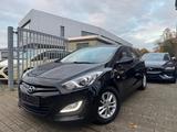 Hyundai i30 FIFA World Cup Edition FRIESPRECH SITZHEIZUN - Hyundai i30: Fifa World Cup Edition