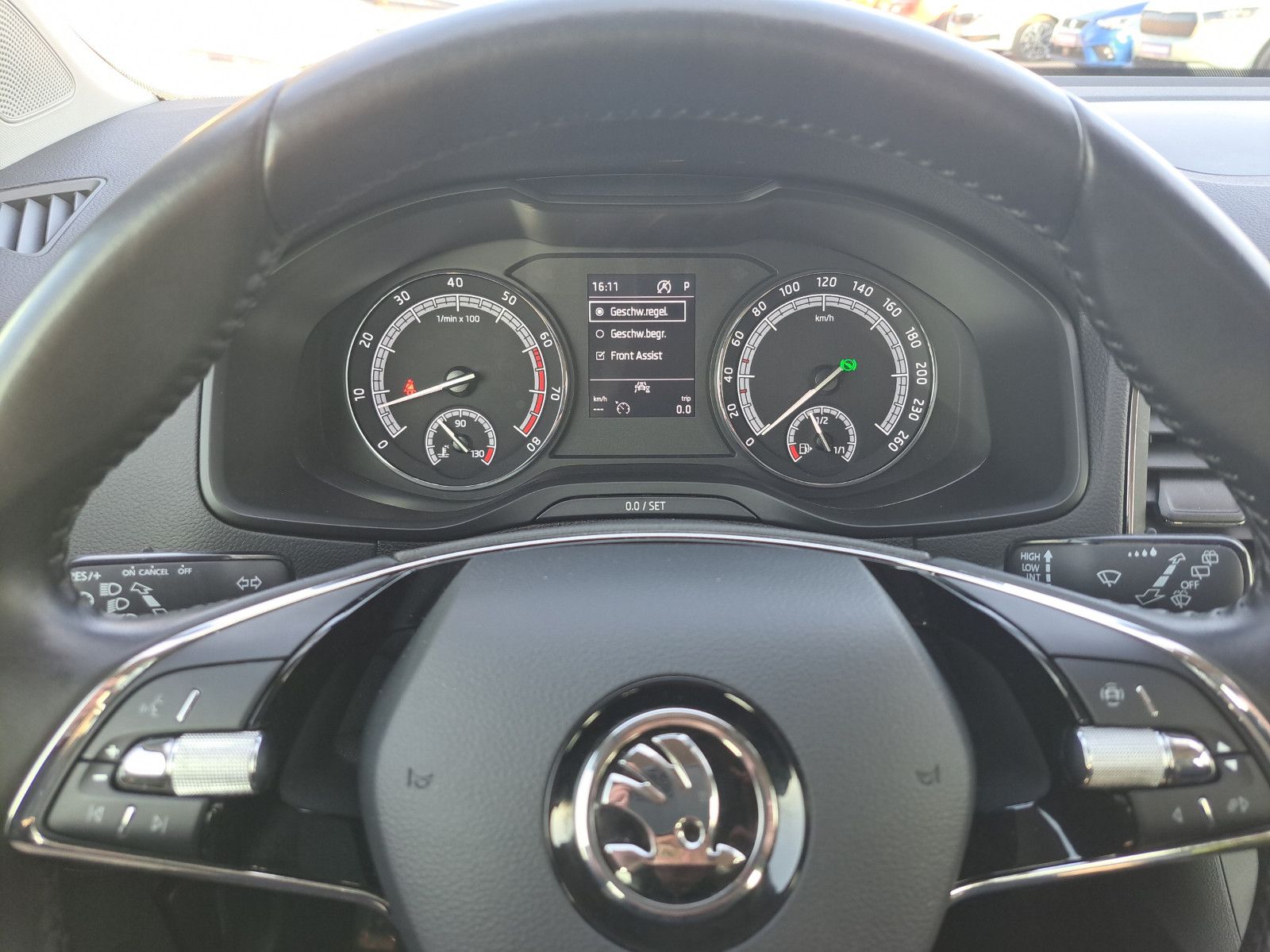 Karoq Ambition 1.5 TSI DSG Klima
