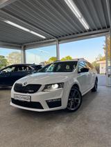 Skoda Octavia Combi RS 2.0*Xenon*Panorama*Navi*4xShzg* - Skoda in Neumünster