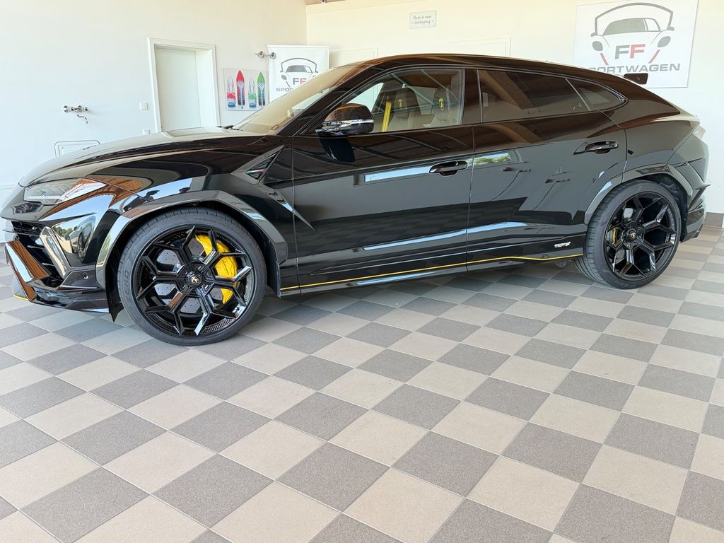 Image of Lamborghini Urus