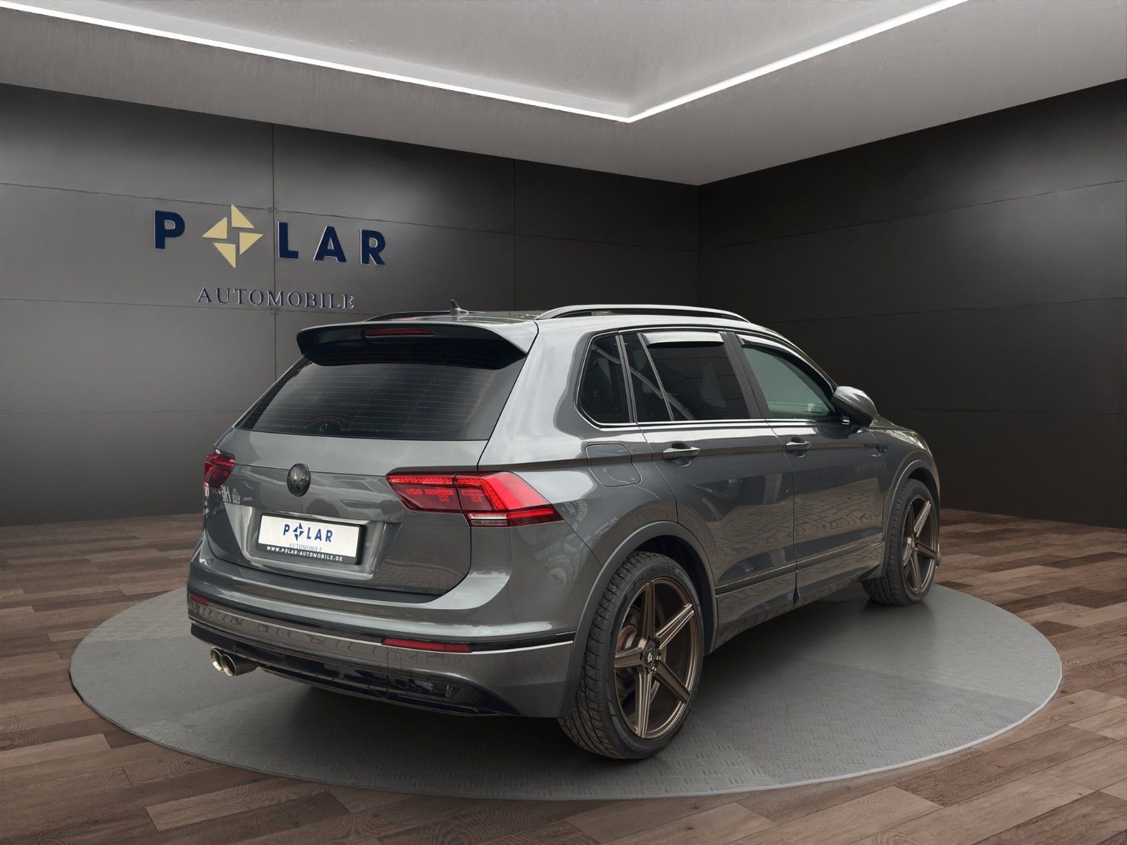 Fahrzeugabbildung Volkswagen Tiguan R-Line 4Motion*Sportauspuff*Dig.Cock*AHK*