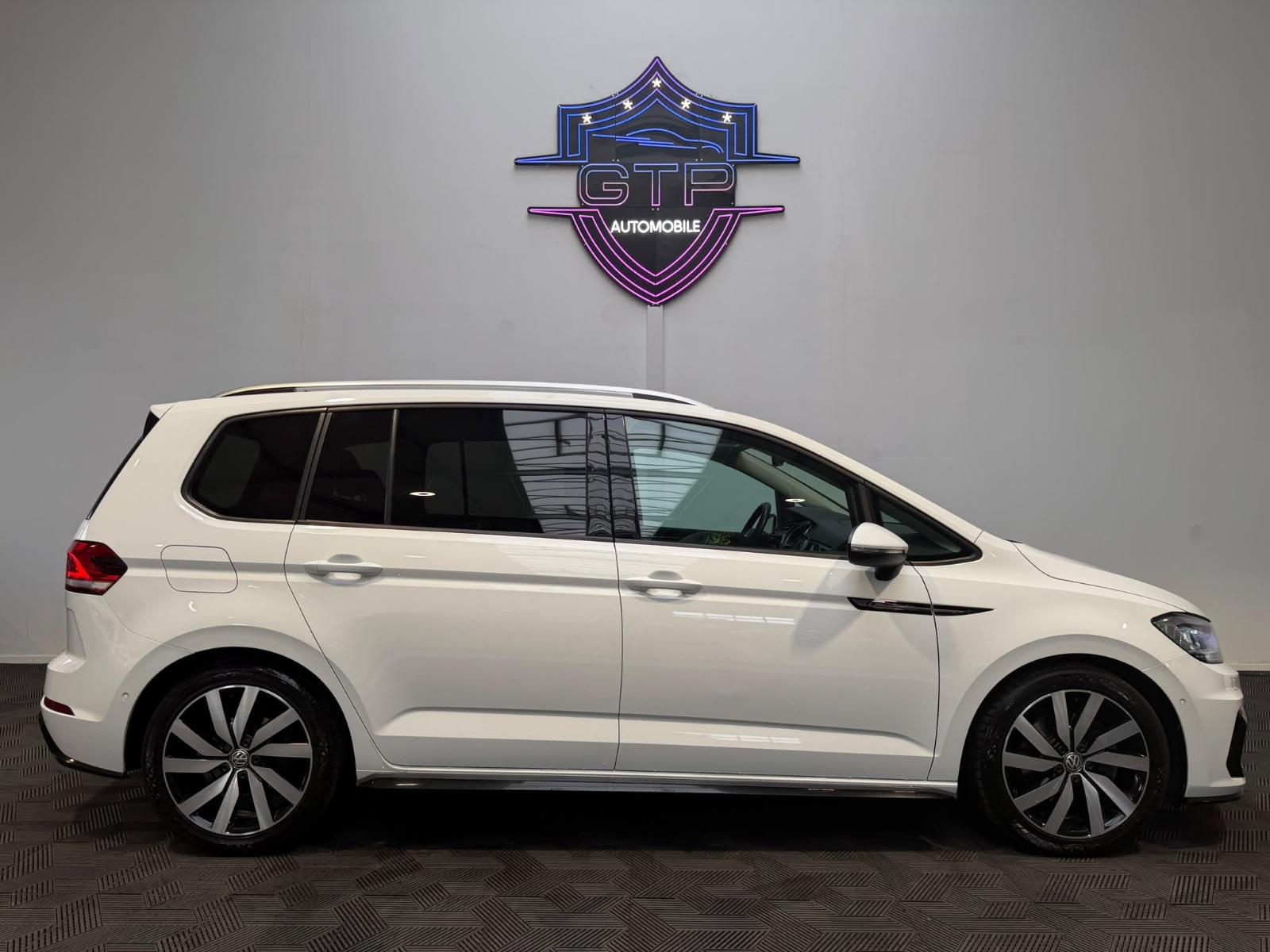 Volkswagen Touran *R-line*7Sitzer*ACC*AHK*R.Kam*