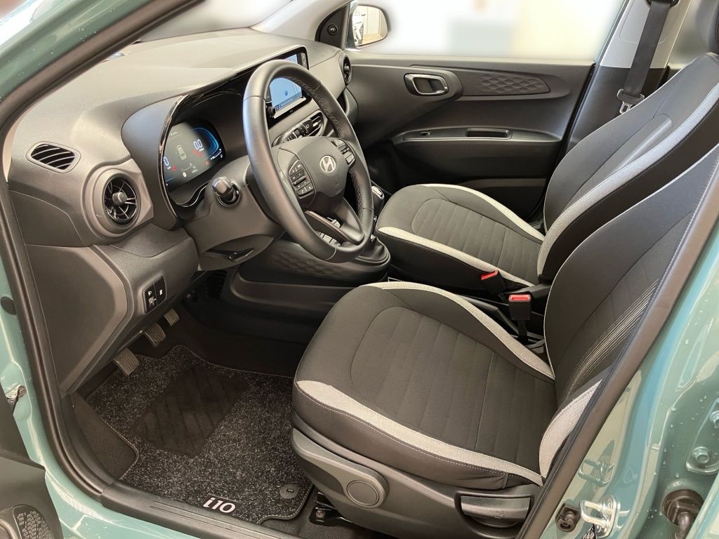 Fahrzeugabbildung Hyundai i10 1.0 Select Facelift Fernlichtass. Kam. Navi