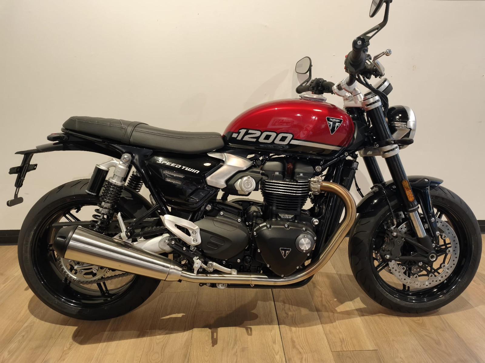 Triumph SPEED TWIN 1200 Ausstellungsbike Modell 25 !!