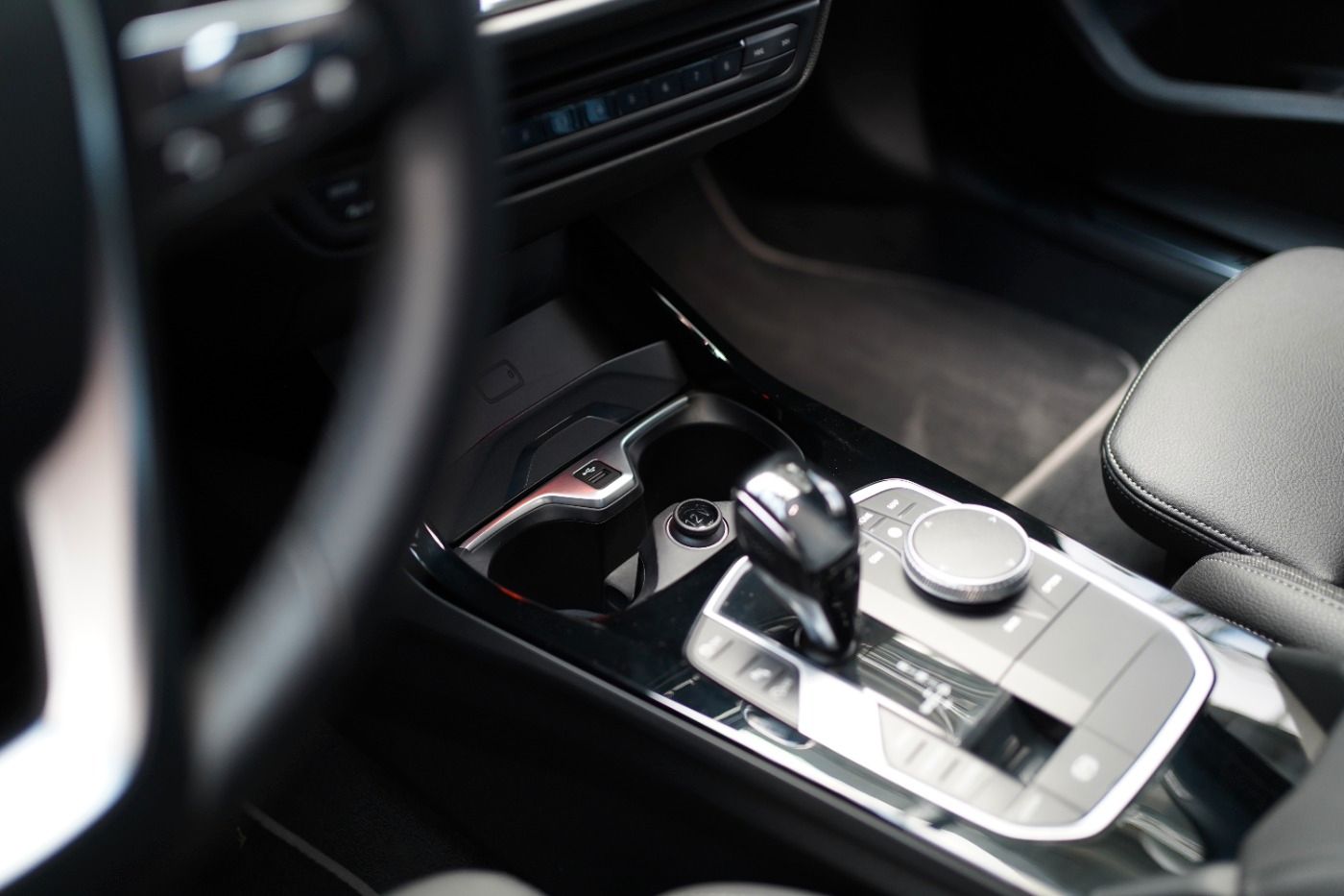 Fahrzeugabbildung BMW 118i Sport Line +LED+Live Cockpit+Head Up Displa