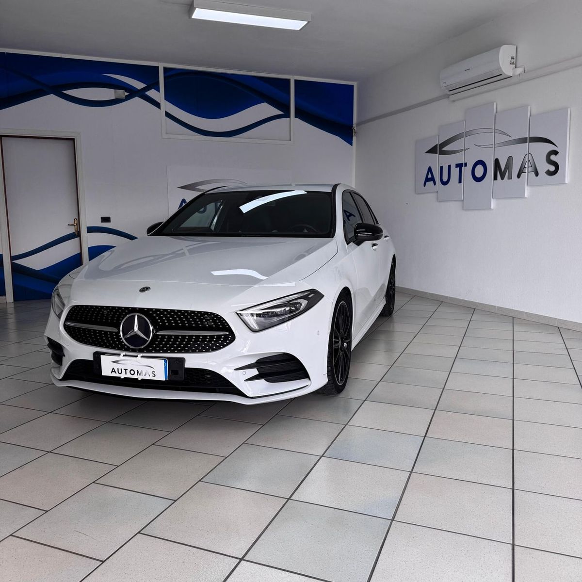 Mercedes-Benz Mercedes Classe A 200d Premium AMG imagem 2