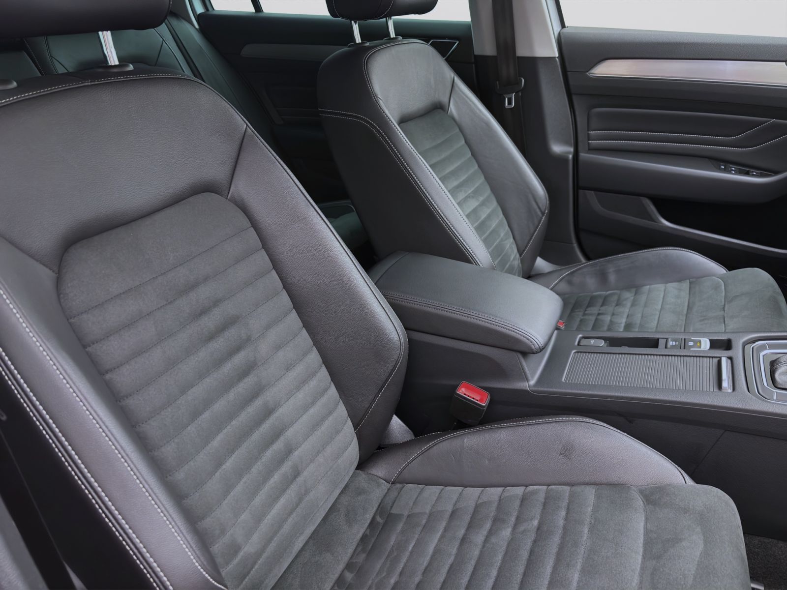 Volkswagen Passat Variant - Bild 17