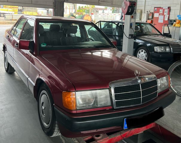 Mercedes-Benz 190E W201 2.0 ASD, gute Austattung