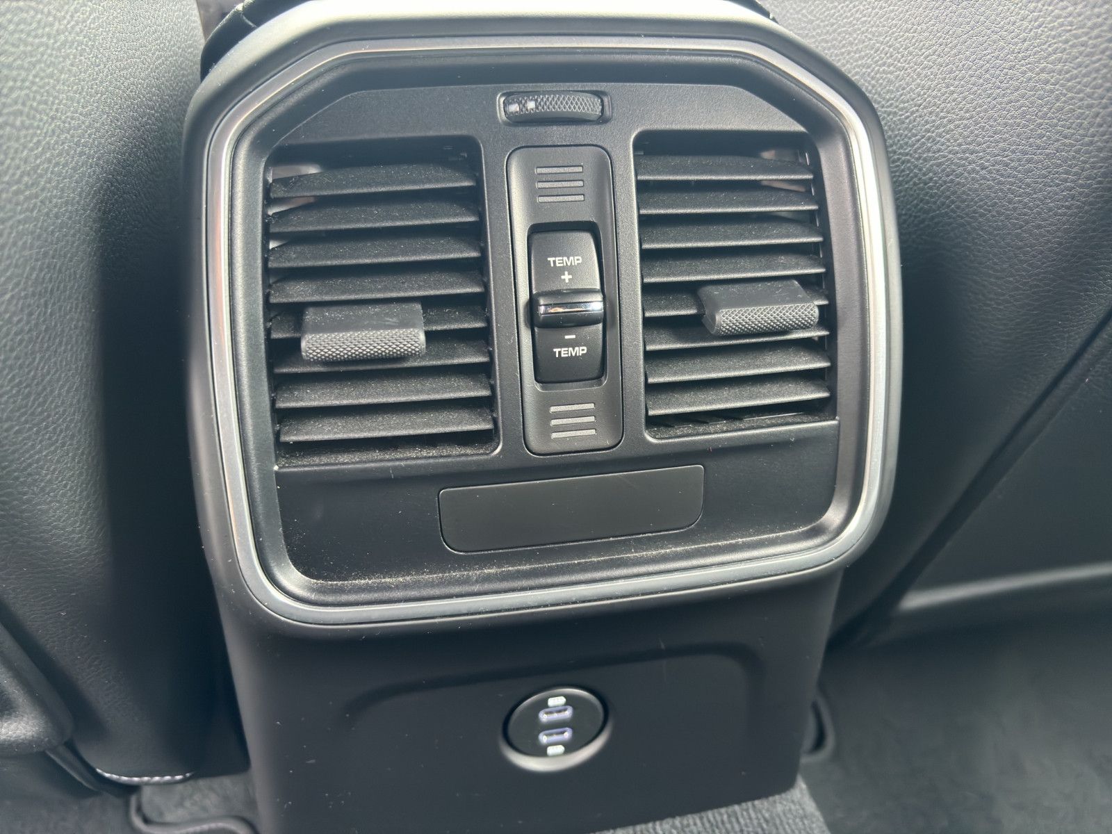 Fahrzeugabbildung Porsche Macan S* Navi*Kamera*AHK* PASM*Sitzheizung*