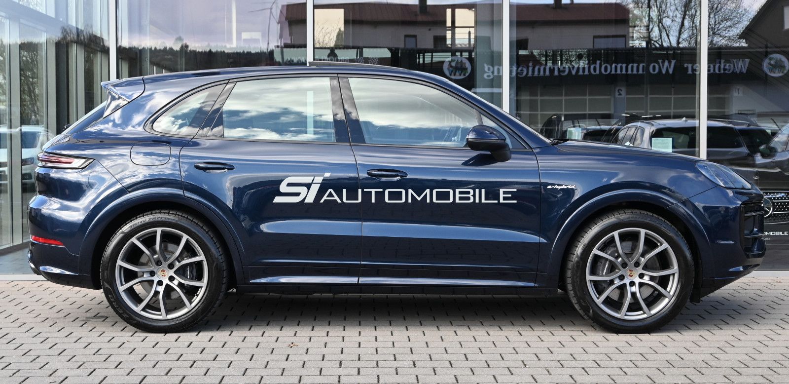 Fahrzeugabbildung Porsche Cayenne E-Hybrid SPORT DESIGN °UVP 156.695€°PDCC