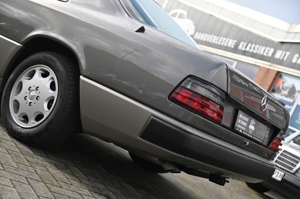 Mercedes-Benz CE 300