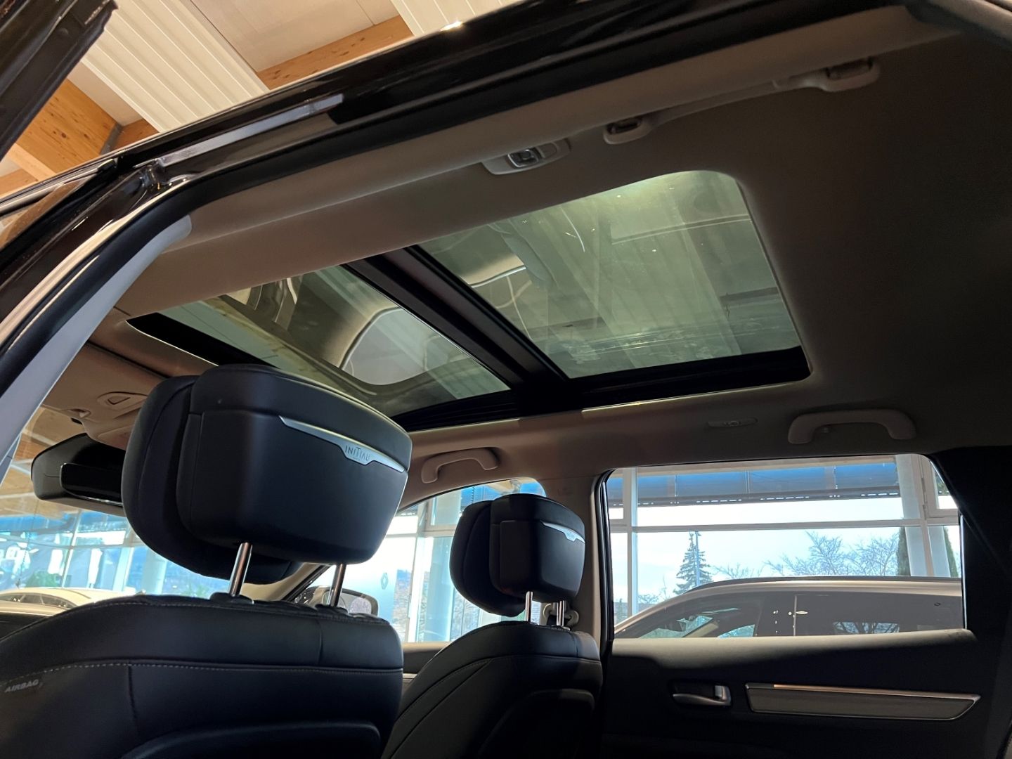 Fahrzeugabbildung Renault Koleos Initiale Paris 4x4 2.0 BLUE dCi 185 AHK A
