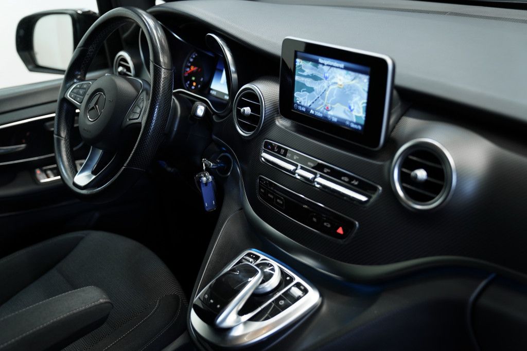 Mercedes Benz V 250