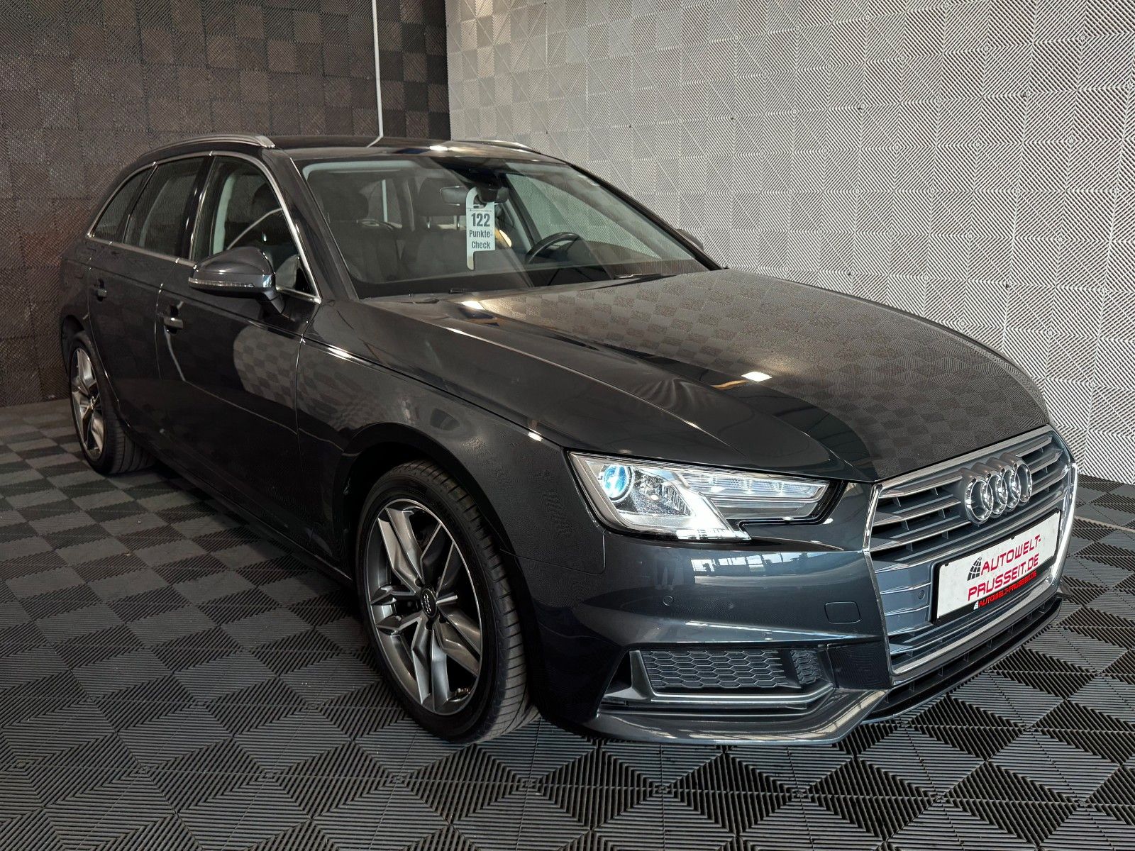 Gebrauchtwagen Audi A4 A4 Avant 40 TDI *SPORT*XENON-PDC-SHZ-TEMP-LM 17" in Künzell