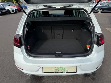 Volkswagen Golf VII Lim. Highline+LED+SHZ+Navi+Digi.Cockp.