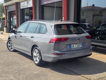 Volkswagen Golf - 8