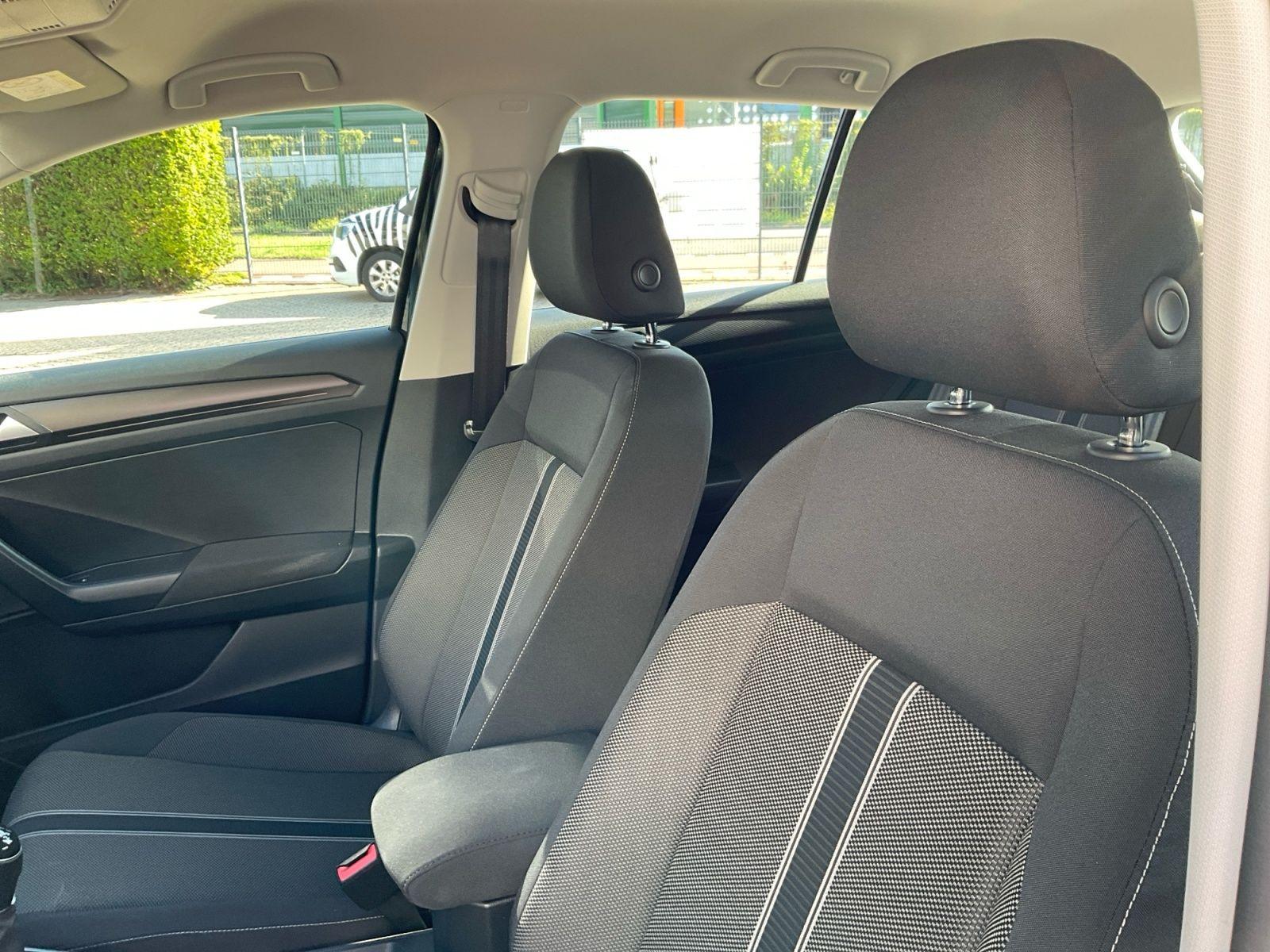 Volkswagen T-Roc 1.0 TSI Style KAMERA LED SITZHZG ALLWETTER