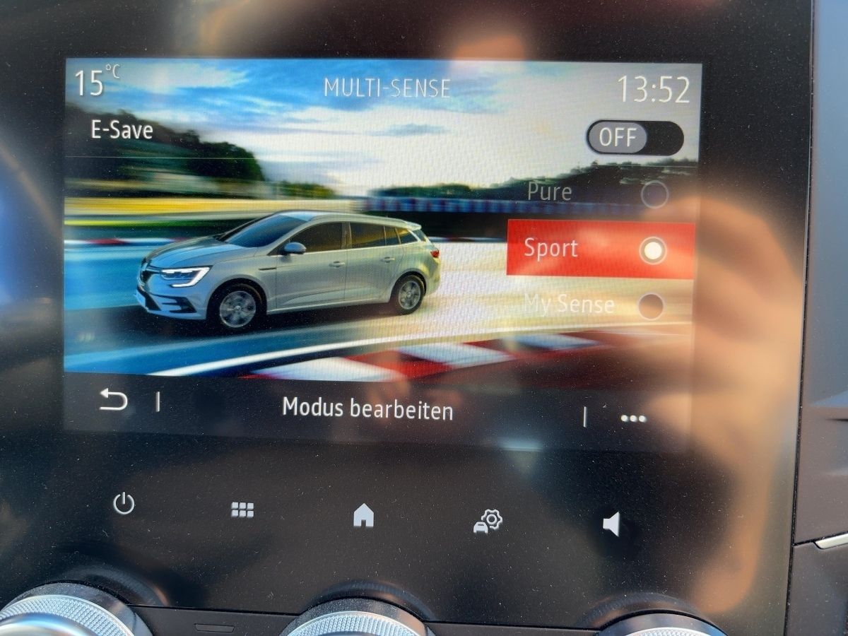 Fahrzeugabbildung Renault Megane Grandtour BUSINESS E-TECH PLUG-IN 160 GJR