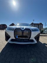 BMW iX xDrive40 Sportpaket/AHK/B&W HiFi/2-Achs-L