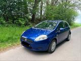 Fiat Punto 1.4 77 Ps 199 blau - Fiat Punto aus 2008: 1.4