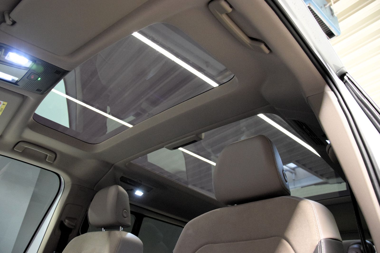 Fahrzeugabbildung Volkswagen T7 Multivan Style lang Pano AHK ACC Sthz NP 75T€