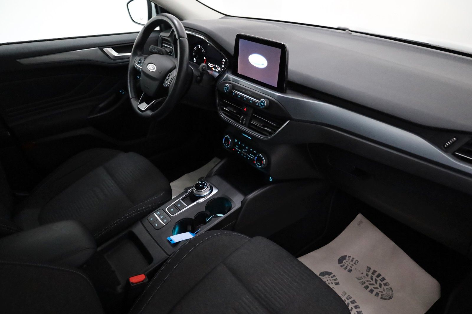 Fahrzeugabbildung Ford Focus Turnier Active Navi,LED,Kamera,PDC,SR+WR