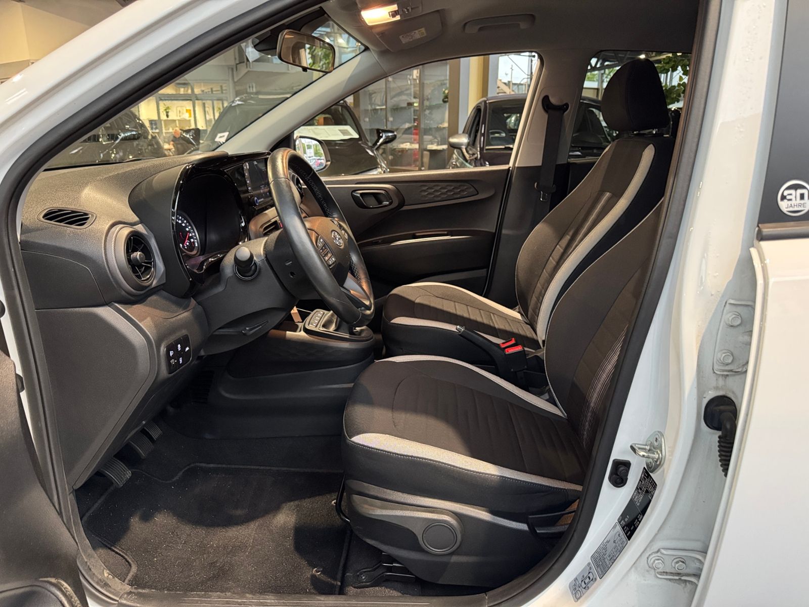 Fahrzeugabbildung Hyundai i10 Edition 30+ NAVI RFK SHZ KLIMA