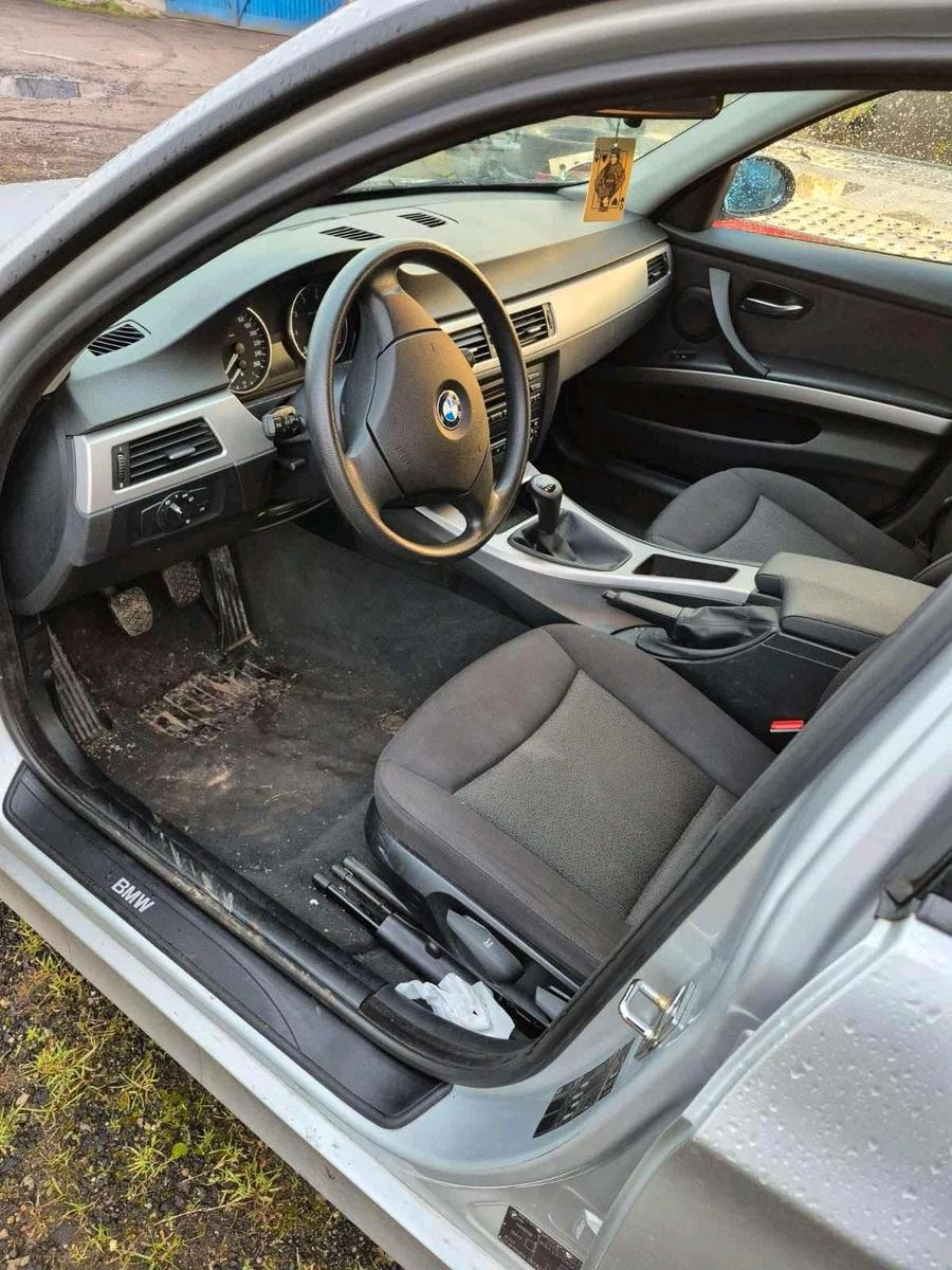 BMW 320 2006 — photo 9