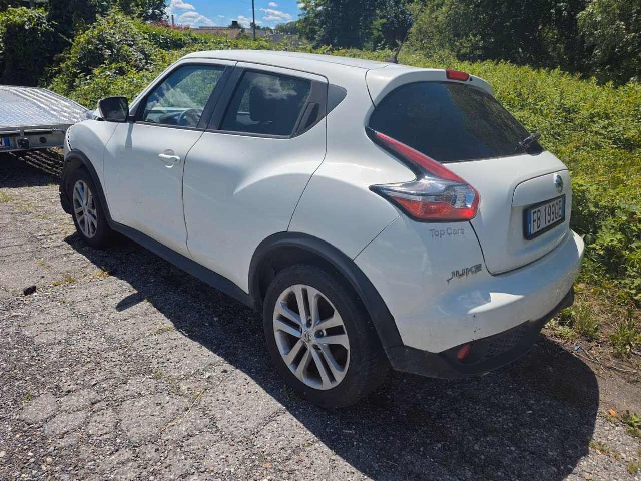 Nissan Juke 2015 — interior