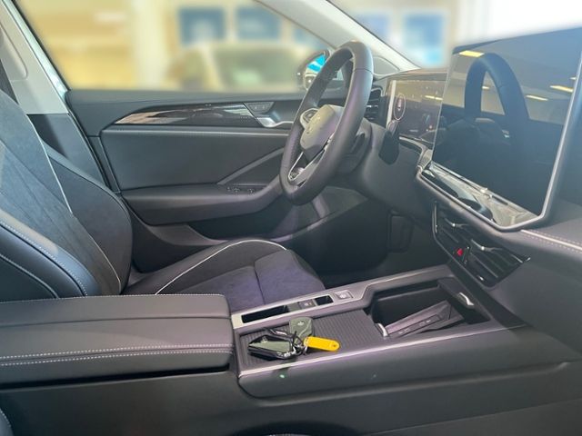 Fahrzeugabbildung Volkswagen Passat Passat 1.5 eTSI DSG BUSINESS AHK IQ.LIGHT