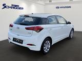 Hyundai i20 1.2 Trend Klima Parksensoren Tempomat Nebel  - gebrauchte Hyundai i20 aus dem Jahr 2018