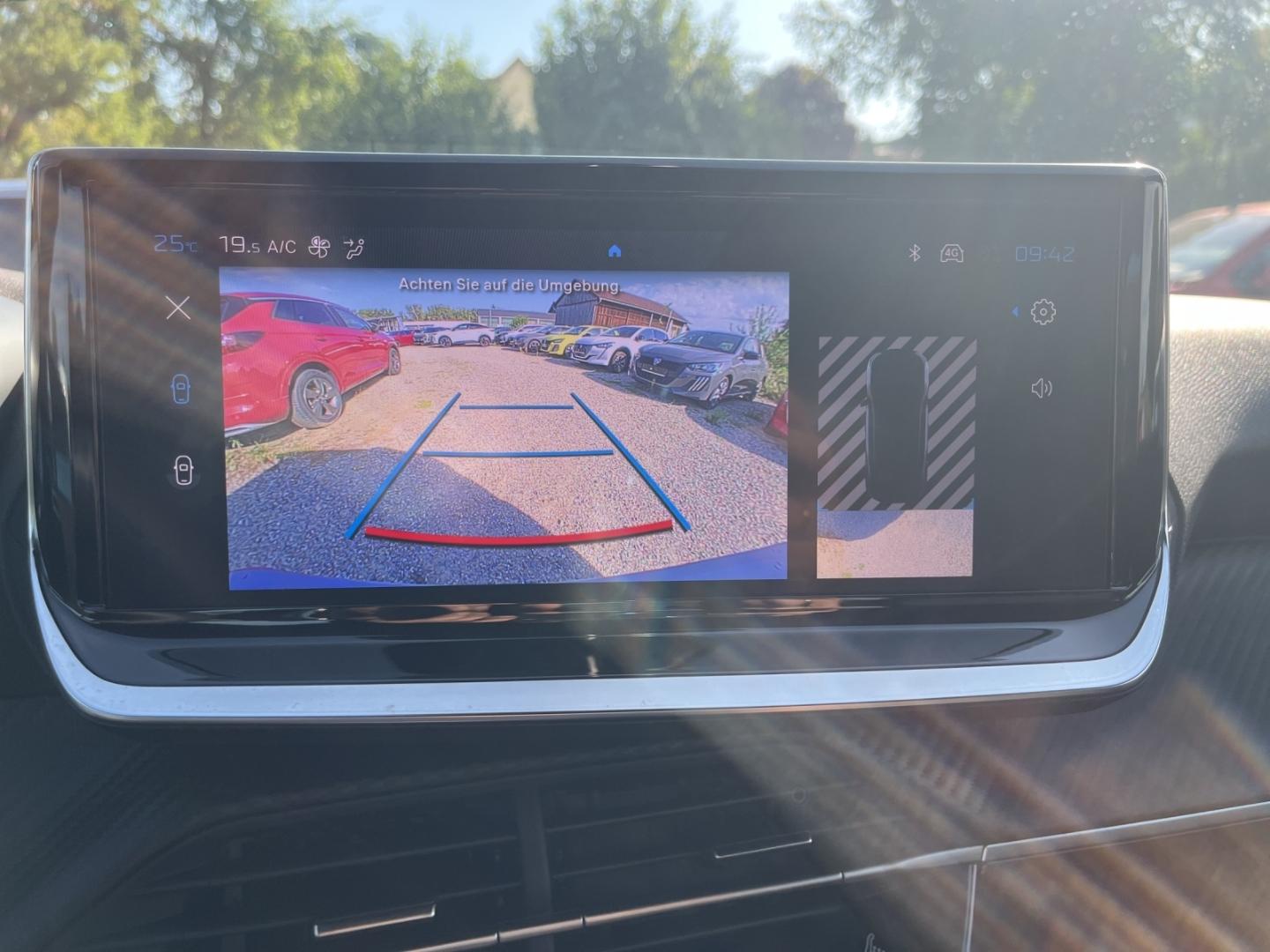 Peugeot 2008 Style Navi LED SHZ DAB Apple CarPlay Androi