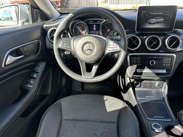 Mercedes CLA 200 Shooting Brake - 8